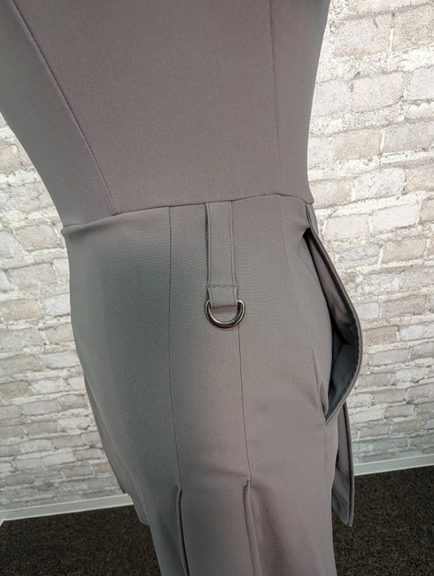 【ウィメンズ】超撥水 大きい胸 パーフェクトフィット・ゴルフ ワンピース(ショートパンツ付き)