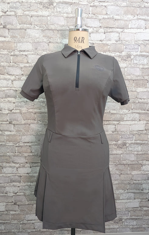 【ウィメンズ】超撥水 大きい胸 パーフェクトフィット・ゴルフ ワンピース(ショートパンツ付き)