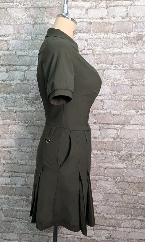 【ウィメンズ】超撥水 大きい胸 パーフェクトフィット・ゴルフ ワンピース(ショートパンツ付き)